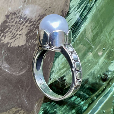 RR 15175 PL-(HANDMADE 925 BALI SILVER RING WITH WHITE PEARL)